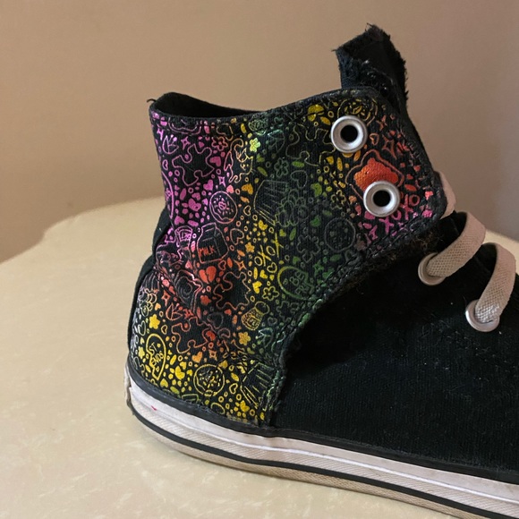 Chuck Taylor All Star Pride in Black and University Red Sz6  Multi Color Hightop - Picture 2 of 8